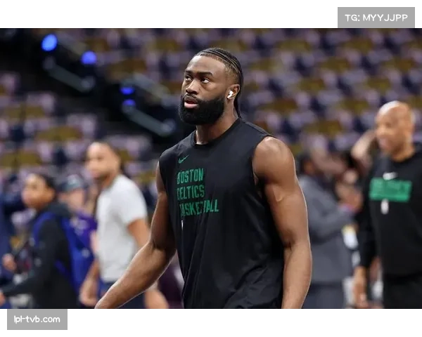 杰伦-布朗33分12篮板，凯尔特人险胜快船